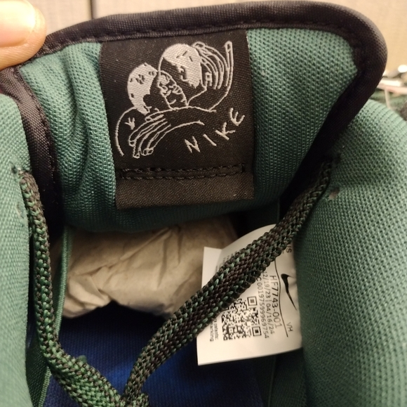 Nike Dunk SB Lows " There " Size 9.5 - Picture 7 of 13